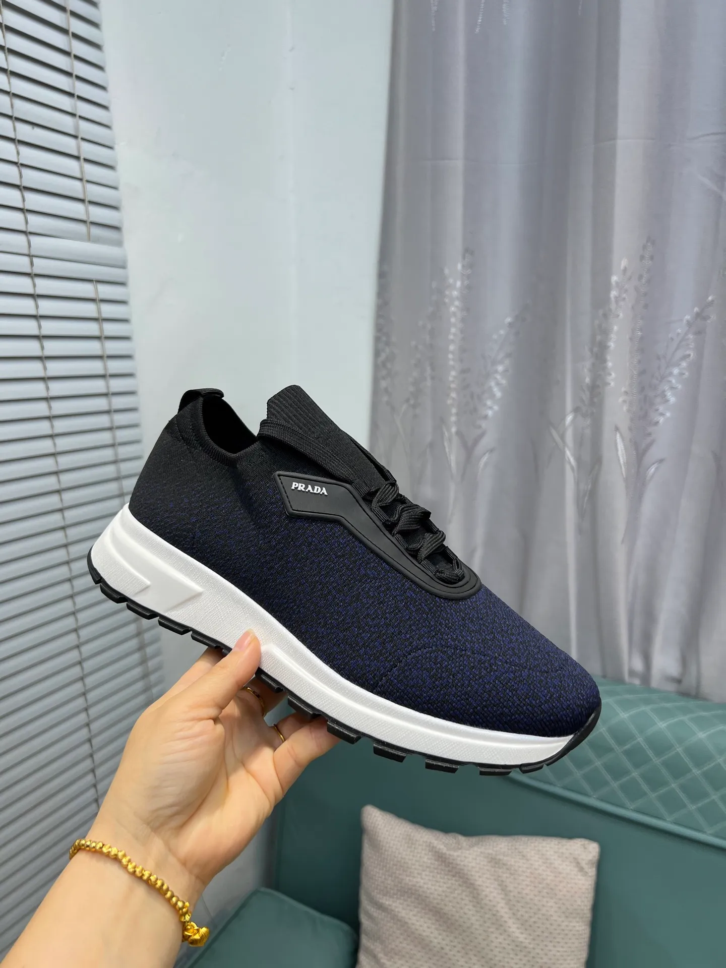 Men's shoes 💰500 PRADA "Prada" casual shoes Regular size: 38-44 (45 can be customized) Product material: Selected cowhide with fly weave material, genuine leather lining, original outsole